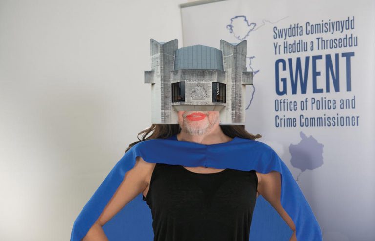 Heddlu Lamarr (A masked avenger is born)