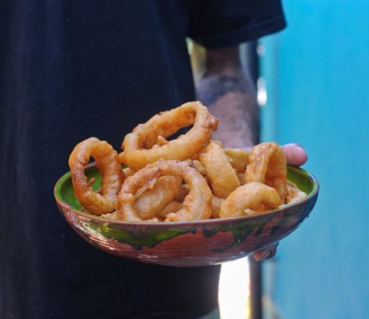 Lockdown onion rings